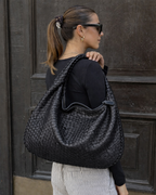 Luna Woven | dames schoudertas – gevlochten